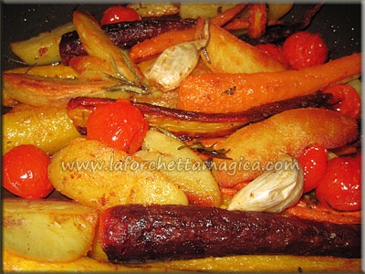 www.laforchettamagica.com - Carote colorate e patate al forno
